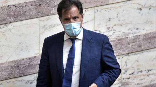 Γεωργιάδης: Με 2.000 κρούσματα την ημέρα δεν μπορούμε να σκεφτόμαστε πρώτα το άνοιγμα της αγοράς