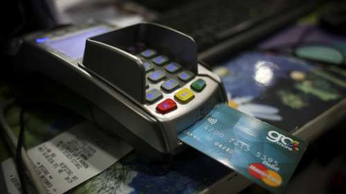 Πέφτει το όριο του 30% για τις ηλεκτρονικές αποδείξεις - Τα σενάρια που εξετάζονται