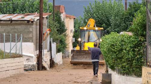 Κακοκαιρία Ιανός: Γιατί &quot;πνίγηκε&quot; η Θεσσαλία - Αγωνία για τους αγνοούμενους - Πλημμυρισμένοι δρόμοι στην Κρήτη