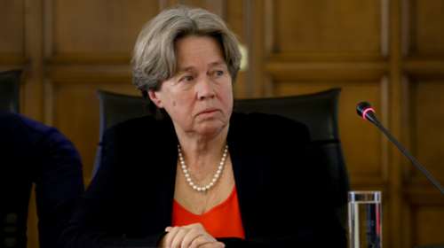 Λινού: Πρέπει να δοθεί η ελευθερία στα νεότερα άτομα να επιλεγούν τα εμβόλια