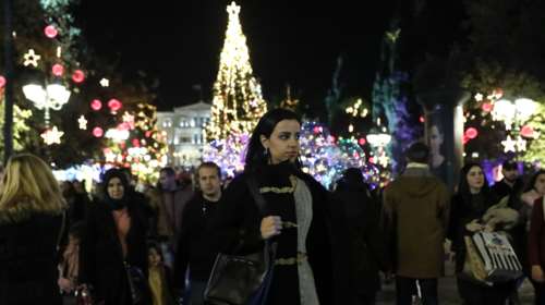 Ανοιχτά τα καταστήματα αυτή και την επόμενη Κυριακή - Ξεκινά το εορταστικό ωράριο