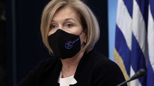 Κατηγορηματική η Γκάγκα: Δεν τίθεται θέμα κατάργησης των περιορισμών στους ανεμβολίαστους