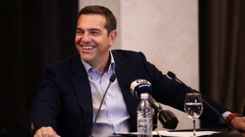 Ο Αλέξης Τσίπρας φωτογραφίζει τους γιους του που φεύγουν για το σχολείο - &quot;Ανασφάλεια και ανησυχία&quot; για τη νέα χρονιά [εικόνα]