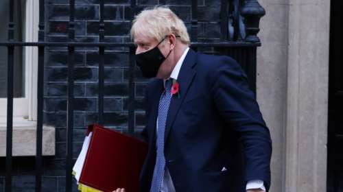 Κορονοϊός: Σε καραντίνα ο Τζόνσον - &quot;Νιώθω καλύτερα από ποτέ, θα εργαστώ κανονικά&quot;