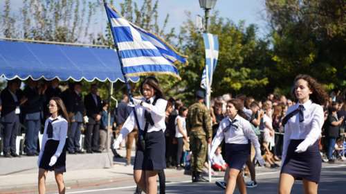 Βατόπουλος: Οι παρελάσεις είναι υγειονομικά επικίνδυνες