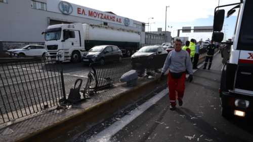 Χάος από το μποτιλιάρισμα στους δρόμους της Αθήνας λόγω βροχής και τροχαίων - Live η κίνηση