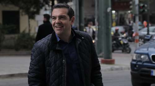 Ο Τσίπρας γράφει ποίηση: Η ρομαντική ανάρτηση στο instragram για τα... σύννεφα του καλοκαιριού [εικόνα]