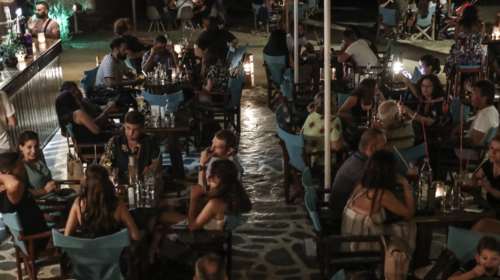 Οριστικό: Από το Σάββατο μουσική στην εστίαση και επέκταση κυκλοφορίας έως τη 01:30