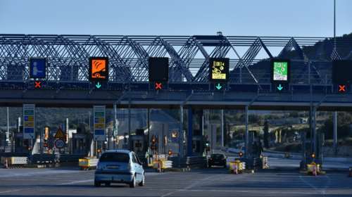 Πώς θα γίνονται οι χερσαίες μετακινήσεις: Ισχυρή σύσταση για self test - Τι ισχύει για πλοίο, αεροπλάνο