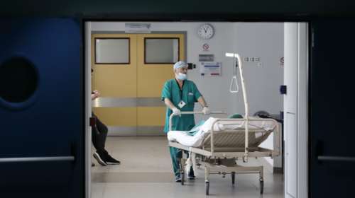 Οξεία ηπατίτιδα: Συναγερμός για ύποπτο κρούσμα σε 16χρονη στη Λάρισα - Νοσηλεύεται με συμπτώματα