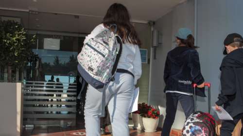 Σχολεία: Αυτά είναι τα ποσοστά εμβολιασμού σε μαθητές - Πόσα τμήματα είναι κλειστά λόγω κρουσμάτων