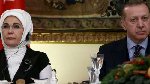 Κορονοϊός: Θετικοί ο Ερντογάν και η σύζυγός του, Εμινέ - &quot;Προσβλέπουμε στις προσευχές σας&quot;