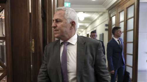 Πώς φτάσαμε στο &quot;ναυάγιο&quot; με τον Αποστολάκη - Οι συνομιλίες με Μητσοτάκη που εκθέτουν τον ναύαρχο