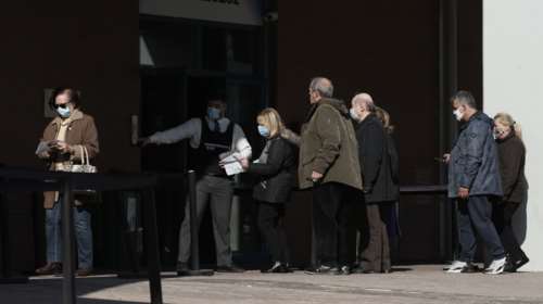 Υποχρεωτικός εμβολιασμός στους άνω των 60: Τα πρόστιμα και οι εξαιρέσεις - Νέες ανακοινώσεις σήμερα από Πλεύρη