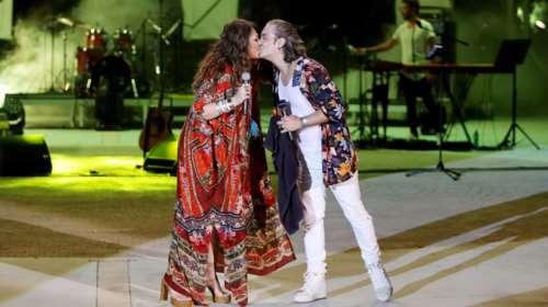 "Λιώνουν" από έρωτα - Η ρομαντική αφιέρωση της Γαρμπή στον Σχοινά που "έριξε" το instagram