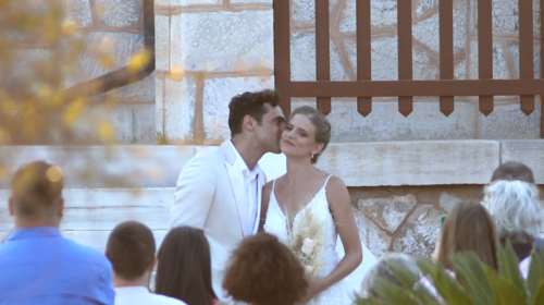 Γάμος Δανάης Μιχαλάκη: Αδημοσίευτες φωτογραφίες των ηθοποιών των &quot;Μελισσών&quot; από το πάρτι στη Σύρο