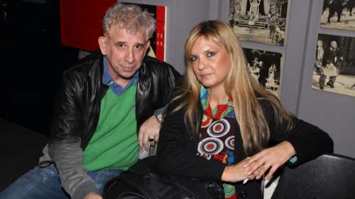 Πέτρος Φιλιππίδης: Η σύζυγός του &quot;αδειάζει&quot; και τη δεύτερη γυναίκα που καταγγέλλει απόπειρα βιασμού - Τι λέει