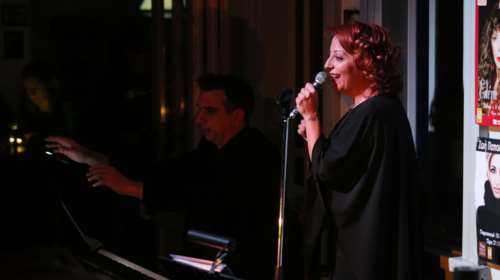 Λυδία Σέρβου για Δήμο Μούτση: Εμφανίστηκε γυμνός, προσπάθησε να με φιλήσει - Του φώναζα και με κυνηγούσε