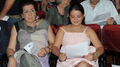 Μαριτίνα Ντενίση: Απαρηγόρητη η κόρη της Μιμής Ντενίση για τον θάνατο της γιαγιάς της [Εικόνες]