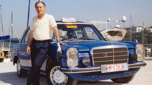 Ο Ελληνας οδηγός ταξί που διένυσε 4,6 εκατομμύρια χιλιόμετρα με μία θρυλική Mercedes 240D [εικόνες]