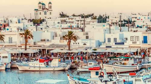 Στενεύει ο κορονο-κλοιός για τα νησιά στο κόκκινο: Στο τραπέζι μέτρα τύπου Μυκόνου για Κρήτη, Πάρο, Ιο, Σαντορίνη