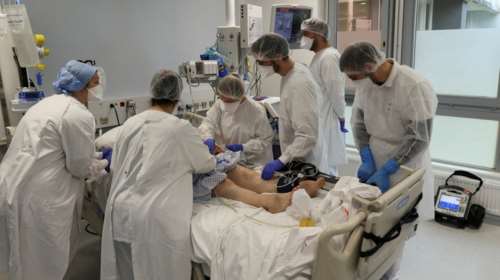 Κορονοϊός: Νέα άνοδος με 7.665 νέα κρούσματα, 94 θανάτους και 624 διασωληνωμένους