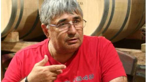 Κορονοϊός: Αυτός είναι ο πρώτος Ελληνας που έκανε το ρωσικό εμβόλιο - &quot;Δεν φοβήθηκα&quot; [βίντεο]