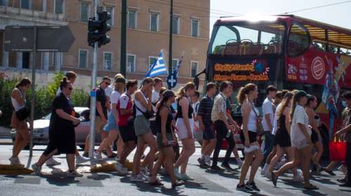 Κορονοϊός: 1.853 νέα κρούσματα, 16 θάνατοι, 333 διασωληνωμένοι - Προβληματισμός για τους ανεμβολίαστους στις ΜΕΘ