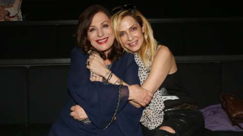 Επικό throwback: Αλεξίου και Βίσση αγκαλιασμένες σε μπουάτ των &#39;70s - Κοριτσάκια [εικόνα]