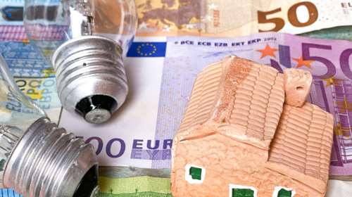 Τα μέτρα για φθηνότερο ρεύμα που ανακοινώνει ο Μητσοτάκης: Μεγαλύτερες επιδοτήσεις και πλαφόν στην τιμή χονδρικής