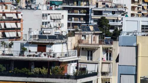 "Ζεσταίνονται" οι μεταβιβάσεις ακινήτων - Ερχεται κύμα γονικών παροχών