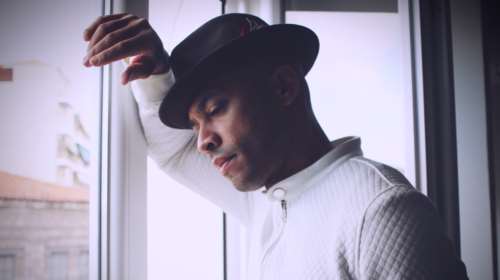 Aura: Το νέο album του Anduze, τραγουδιστή των Parov Stellar