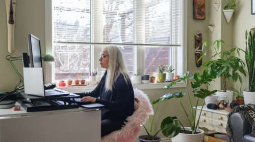 Στη Βουλή το νομοσχέδιο για την τηλεργασία στο Δημόσιο - Ποιοι εξαιρούνται, πότε είναι υποχρεωτική