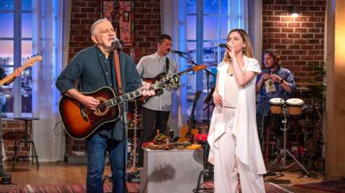 Σάρωσε το &quot;Μουσικό Κουτί&quot; για την Ουκρανία - Καρφιά Σαββόπουλου στους &quot;ισαποστάκηδες&quot;: Να κατονομάζουμε τον βομβαρδιστή