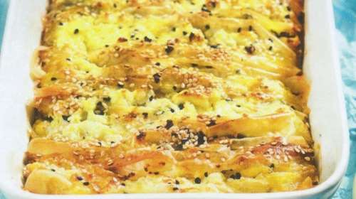 Η συνταγή από την Αργυρώ Μπαρμπαρίγου: Η κοτόπιτα της...τεμπέλας - Γευστική και πανεύκολη