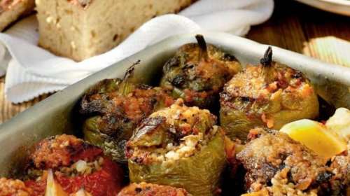 Συνταγή της Αργυρώς Μπαρμπαρίγου: Τα πιο νόστιμα γεμιστά με κιμά
