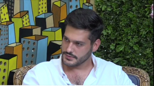 Φοίβος Παπαδάκης: Ο κούκλος γιος του Γιώργου Παπαδάκη στην πρώτη του συνέντευξη