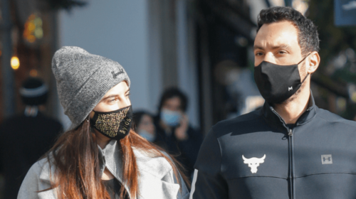 Χριστίνα Μπόμπα: Βόλτα στο Κολωνάκι με αθλητικό look και φουσκωμένη κοιλιά