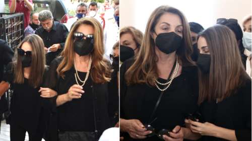 Κηδεία Τόλη Βοσκόπουλου: Συντετριμμένες η Άντζελα Γκερέκου και η Μαρία Βοσκοπούλου στο Ά Νεκροταφείο