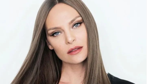 Στο νοσοκομείο η Υβόννη Μπόσνιακ - Η ασπρόμαυρη φωτογραφία στο κρεβάτι