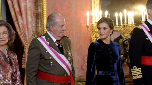 Η ερωμένη του βασιλιά: Το ροζ βίντεο του Χουάν Κάρλος και τα 4,6 εκατ. που πλήρωσε για να της κλείσει το στόμα