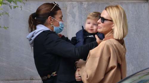 Τζένη Μπαλατσινού: Οικογενειακή έξοδος με τους γιους της Μάξιμο Κωστόπουλο και Παναγιώτη Κικίλια