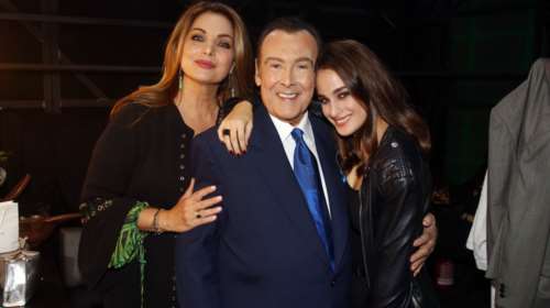 Άντζελα Γκερέκου - Τόλης Βοσκόπουλος: &quot;Ανοίγουν&quot; το στολισμένο σπίτι τους