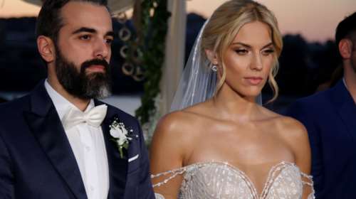 Μαντώ Γαστεράτου: Δόξα τω Θεώ που έκανα πλαστική στήθους - Τα &quot;έβγαλε τα λεφτά της&quot;