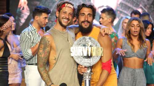 Survivor τελικός: Μεγάλος νικητής ο Σάκης Κατσούλης - Κέρδισε 100.000 € και παρέδωσε το τρόπαιο στη Μαριαλένα