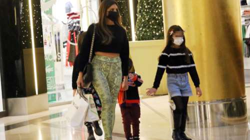 Σταματίνα Τσιμτσιλή: Η αντίδραση της μεγάλης κόρης της όταν είδε παπαράτσι να την φωτογραφίζει