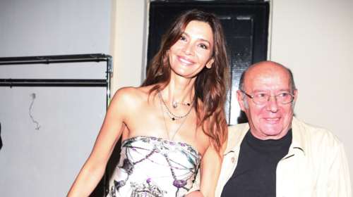 Κατερίνα Λέχου: Μαυρισμένη και λαμπερή εμφάνιση με scarf top - Η στιλιστική πρόταση