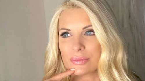 Ελένη Μενεγάκη: Φόρεσε το πιο ωραίο party dress - Σούπερ μίνι με κρόσια