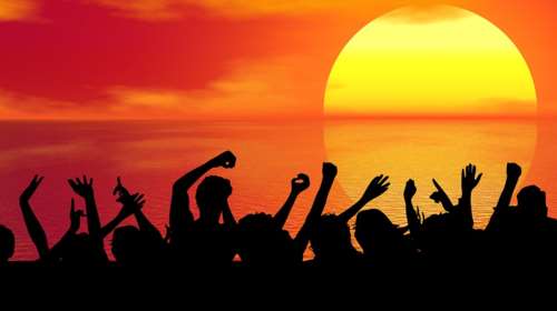 Stop στα πάρτι στο γνωστό beach bar του Αλίμου μετά τον χαμό για τα 100 νέα κρούσματα κορονοϊού