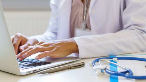 Πώς θα αποκτήσετε τον δωρεάν προσωπικό γιατρό: Ξεκινούν την 1η Ιουλίου οι εγγραφές - Αναλυτικά τα βήματα